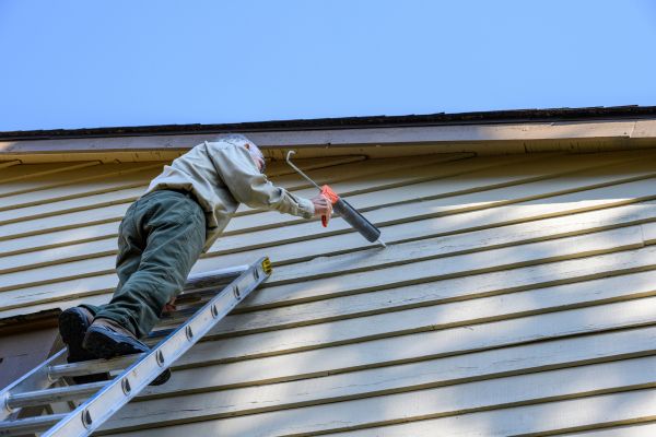 Professional Vinyl Siding Caulk Repair