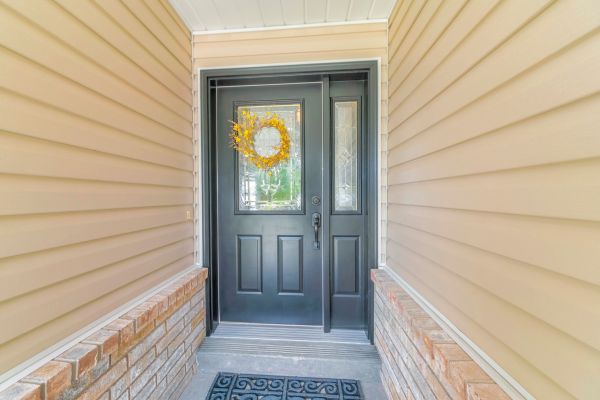 Professional Siding Panel Repair